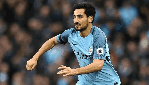 曼联更衣室分裂！12人不满高层+声援阿莫林 4000万红星嘲讽惹众怒