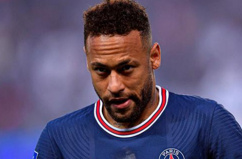 热闻｜英超争冠悬念再起！阿森纳0-0利物浦，布拉德利吊射中楣+伤退